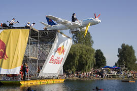 Pašdarināto lidaparātu konkurss Red Bull Flugtag (Bilde nr.3)